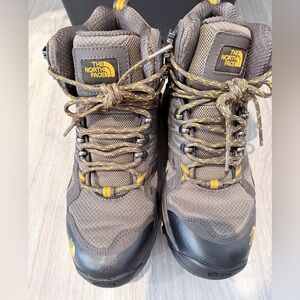The North Face NFOOCXU5 Men's Brown 8.5 Hiking Boots